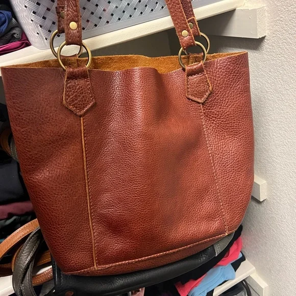 Portland Leather Market Tote in Nutmeg - Picture 2 of 4